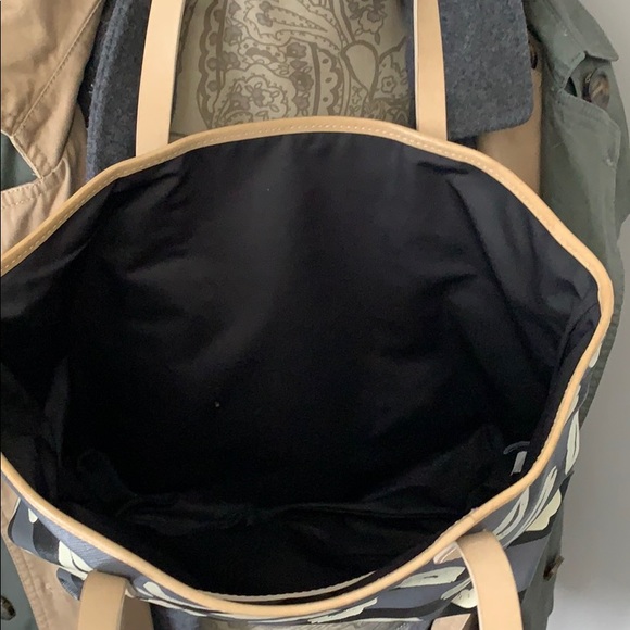 Small MARC by Marc Jacobs purse - Picture 2 of 3